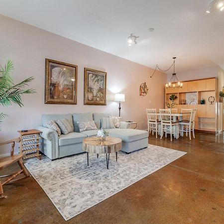 Southern Charmer-Historic District Downtown-Front Porch-Walk Score 90!!-Private Parking-1 Minute To Forsyth Park Savannah Dış mekan fotoğraf