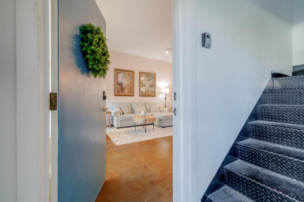 Southern Charmer-Historic District Downtown-Front Porch-Walk Score 90!!-Private Parking-1 Minute To Forsyth Park Savannah Dış mekan fotoğraf